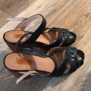 Miz Mooz wooden wedge 10